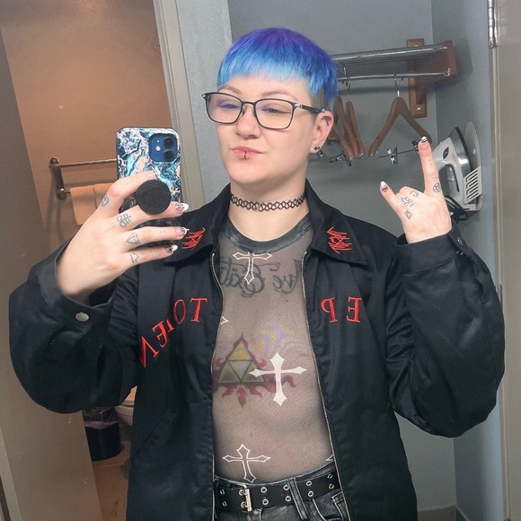 Meet your Posher, Elise - Picture 1 of 1